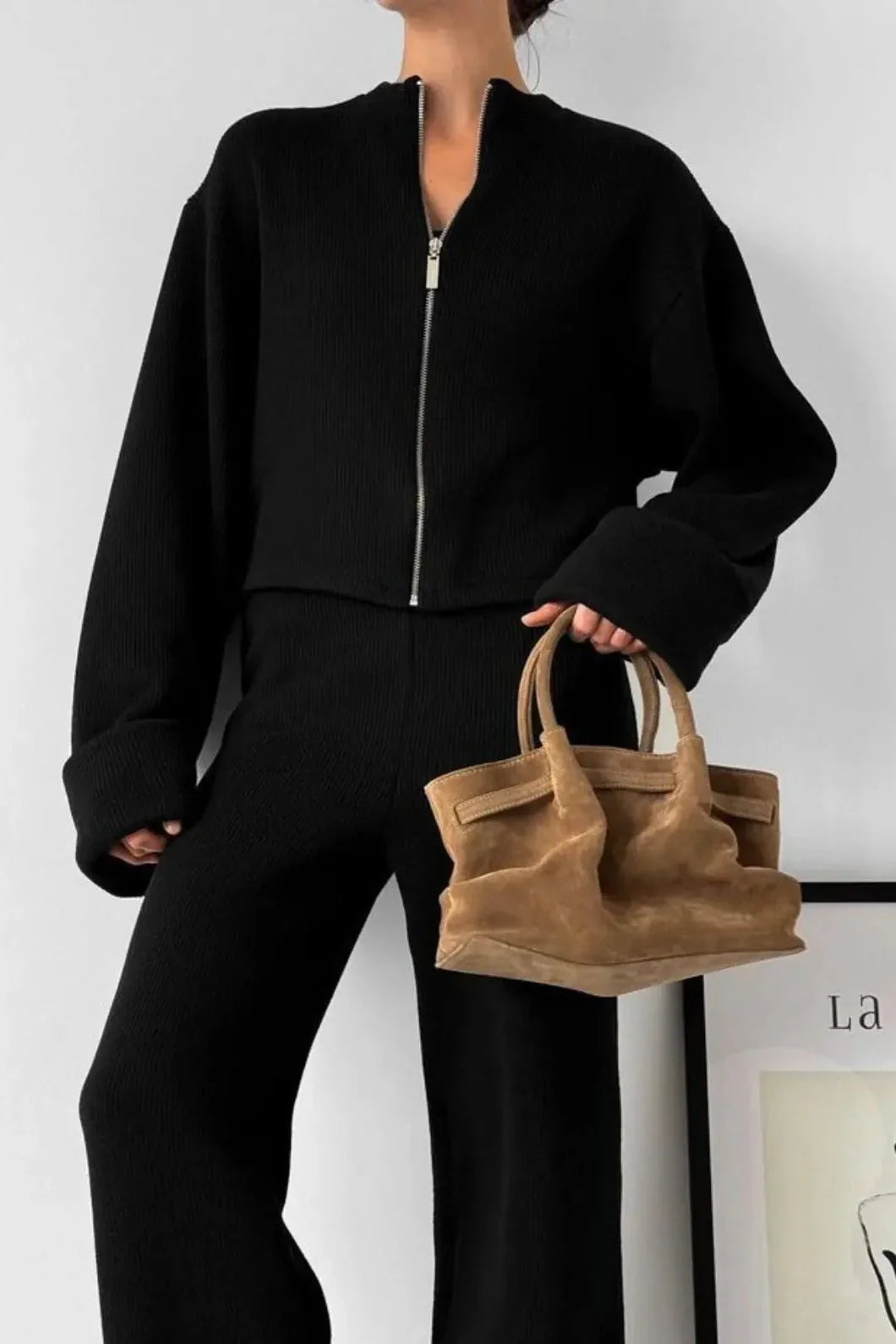 Moderner Strick-Zweiteiler