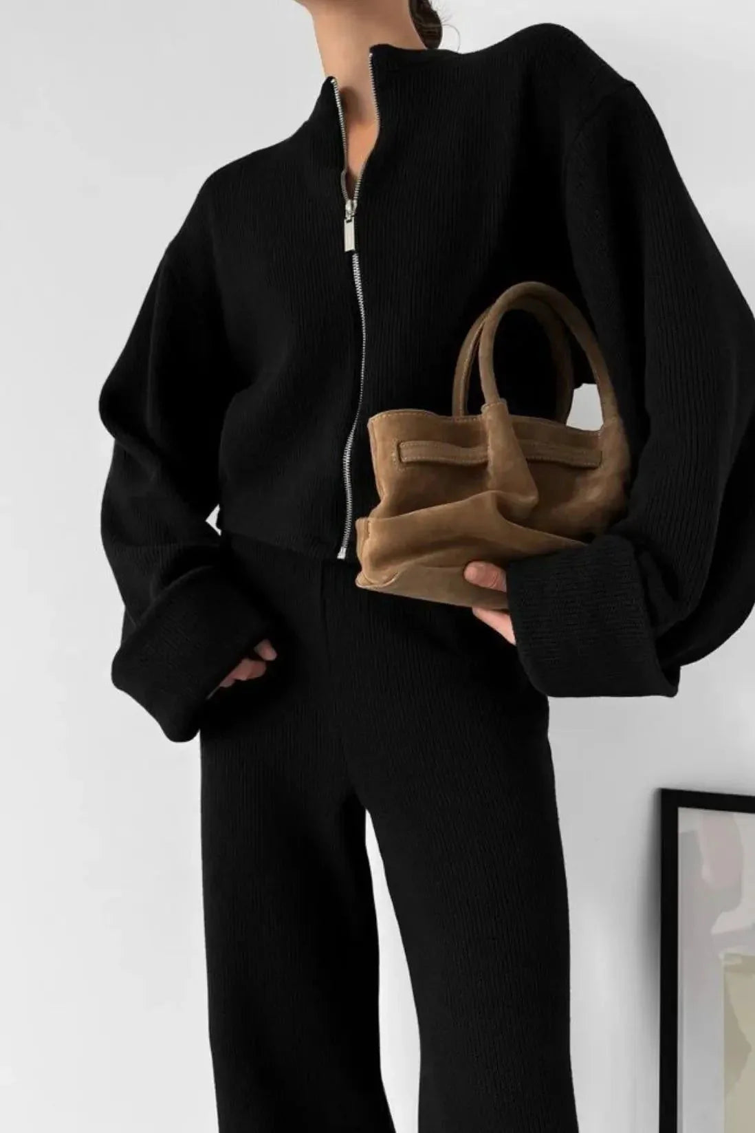 Moderner Strick-Zweiteiler